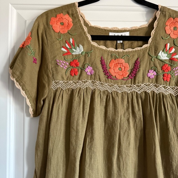 T H M L Women's NWT Embroidered Top size M - Picture 5 of 10